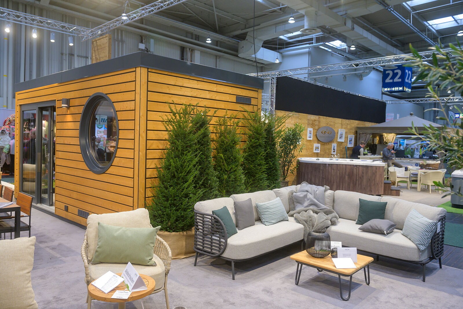 ABF | B.I.G Halle Gartenmöbel_1